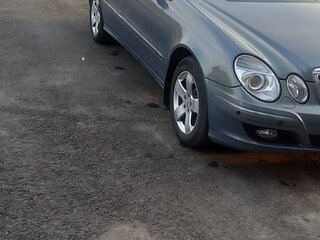2004 Mercedes-Benz E-Класс 220 III (W211, S211), серый, 1500000 рублей, вид 1