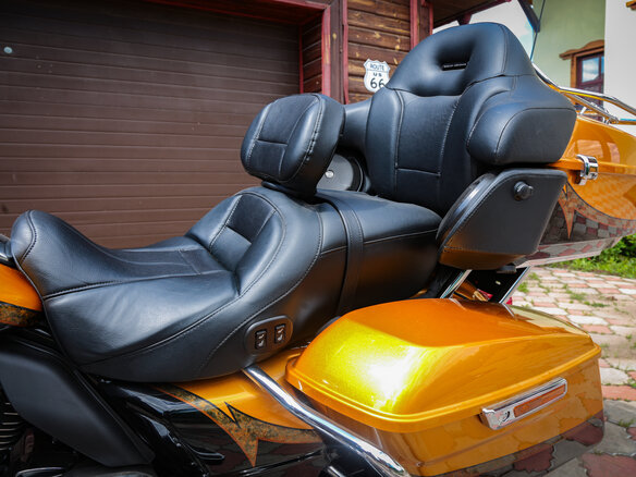 2015 Harley-Davidson CVO, золотистый, 3250000 рублей - вид 9