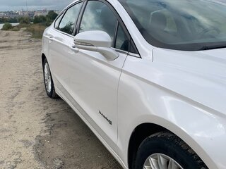 2015 Ford Fusion (North America) II, серебристый, 1130000 рублей, вид 3
