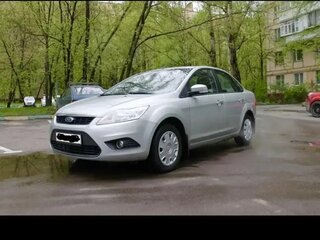 2011 Ford Focus II Рестайлинг, серебристый, 490000 рублей, вид 1