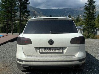 2015 Volkswagen Touareg II Рестайлинг, белый, 2500000 рублей, вид 3