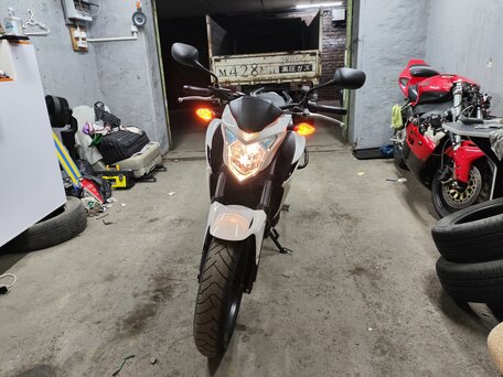 2013 Honda CB 400F, белый, 400000 рублей, вид 3