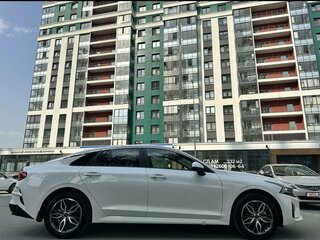 2020 Kia K5 III, белый, 2250000 рублей, вид 3