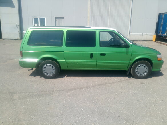 1993 Dodge Caravan Grand II, зелёный - вид 16