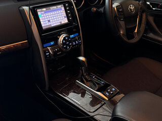 2019 Toyota Mark X II Рестайлинг 2, белый, 3000000 рублей, вид 3
