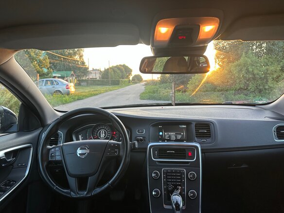 2014 Volvo V60 SV I Рестайлинг, синий, 1400000 рублей - вид 9
