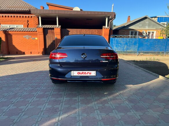2015 Volkswagen Passat B8, синий, 1800000 рублей - вид 10