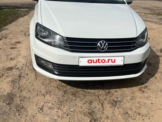 2016 Volkswagen Polo V Рестайлинг, белый, 1200000 рублей, вид 2