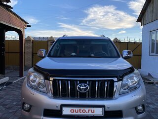 2011 Toyota Land Cruiser Prado 150 Series, серебристый, 3500000 рублей, вид 2
