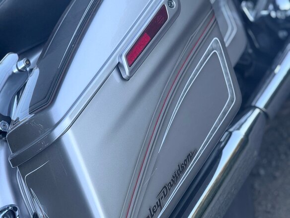 2014 Harley-Davidson Street Glide, серебристый, 1000000 рублей - вид 6
