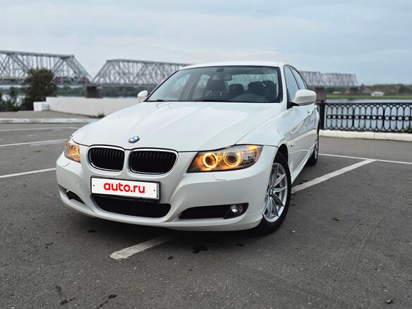 2010 BMW 3 серии 318i V (E90/E91/E92/E93) Рестайлинг, белый, 1000000 рублей - вид 1