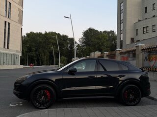 2020 Porsche Cayenne GTS Coupé III, чёрный, 9500000 рублей, вид 4