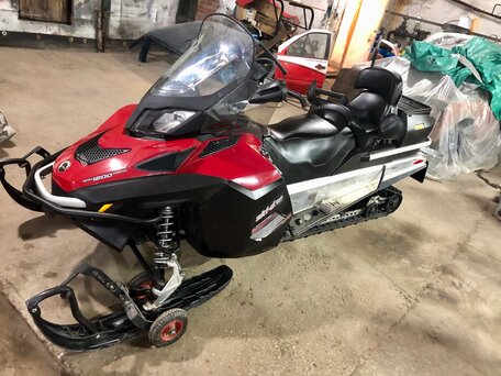 2011 BRP Ski-Doo Expedition SE 1200, красный, 1300000 рублей, вид 3