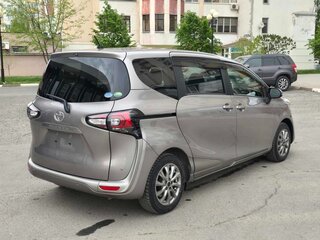 2020 Toyota Sienta II Рестайлинг, бежевый, 2250000 рублей, вид 3