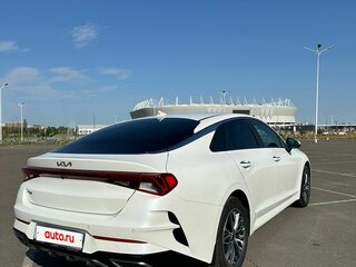 2021 Kia K5 III, белый, 2575000 рублей, вид 5