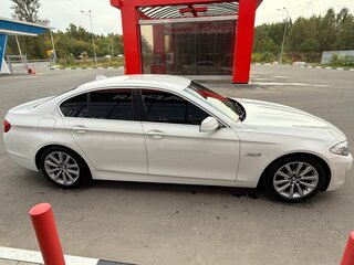 2012 BMW 5 серии 528i xDrive VI (F10/F11/F07), белый, 1950000 рублей, вид 3