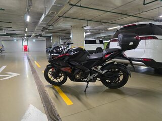Bajaj Pulsar RS 200