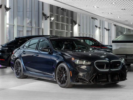 2025 BMW M5 VII (G90), чёрный, 18900000 рублей, вид 3