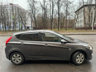 2014 Hyundai Solaris I Рестайлинг, серый, 650000 рублей, вид 4