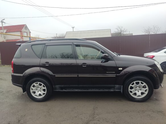 2008 SsangYong Rexton II, красный, 1150000 рублей - вид 3