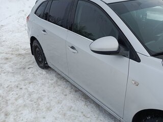 2013 Chevrolet Cruze I Рестайлинг, серебристый, 790000 рублей, вид 2