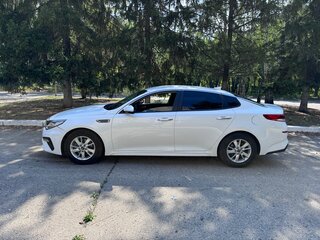 2018 Kia Optima IV Рестайлинг, белый, 1630000 рублей, вид 4