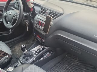 2015 Kia Rio III Рестайлинг, серый, 850000 рублей, вид 5