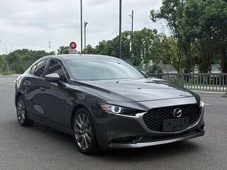 2022 Mazda 3 Axela IV (BP), серый, 1380000 рублей, вид 1