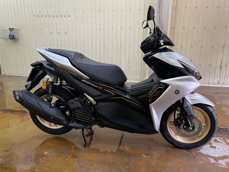 2024 Yamaha Aerox 155, серебристый, 530000 рублей, вид 1