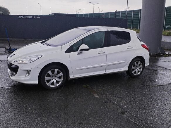 2009 Peugeot 308 I, белый, 400000 рублей - вид 3