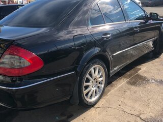 2007 Mercedes-Benz E-Класс 280 III (W211, S211) Рестайлинг, чёрный, 1300000 рублей, вид 3
