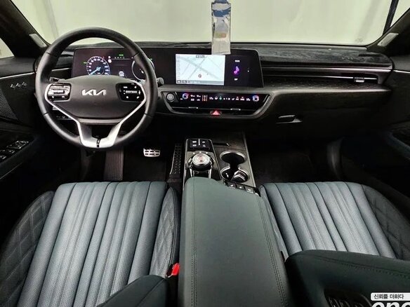 2023 Kia K8 I, серебристый, 7789680 рублей - вид 4