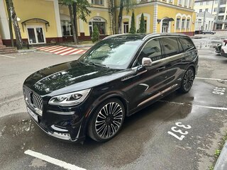 2020 Lincoln Aviator II, белый, 6000000 рублей, вид 2