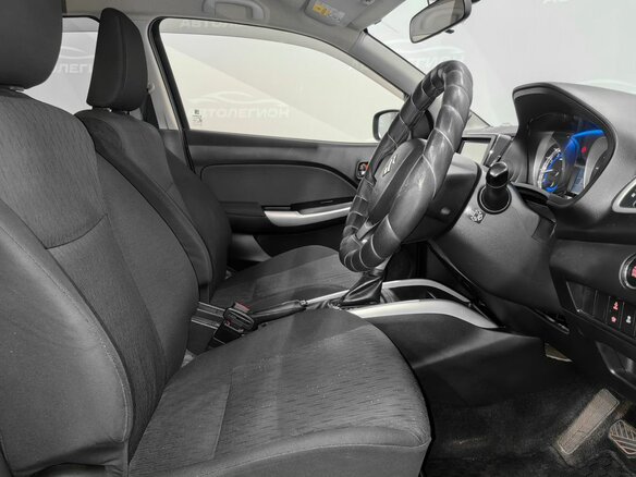 2015 Suzuki Baleno II, чёрный, 910000 рублей - вид 10