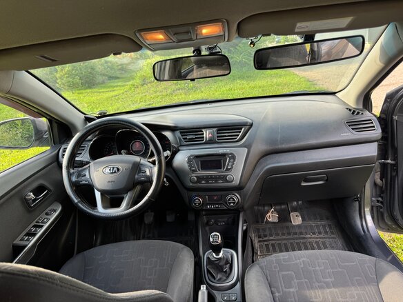 2014 Kia Rio 6-speed III, серый, 710000 рублей - вид 9