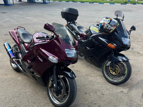 2003 Kawasaki ZZR 1100, красный, 375000 рублей, вид 4