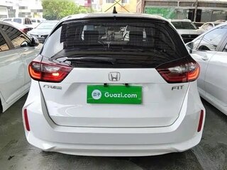 2022 Honda Fit IV, белый, 1240000 рублей, вид 5