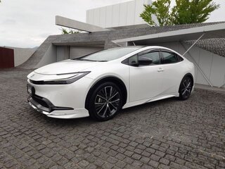 2024 Toyota Prius Prime V (XW60), белый, 3800000 рублей, вид 3