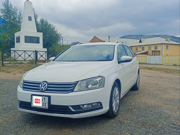 2011 Volkswagen Passat B7, белый, 1290000 рублей - вид 1