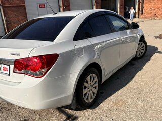 2012 Chevrolet Cruze I, белый, 800000 рублей, вид 3