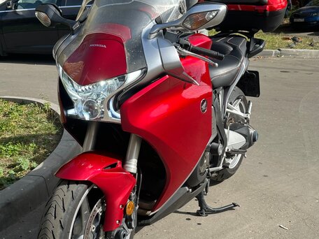 2012 Honda VFR 1200, красный, 777000 рублей, вид 3