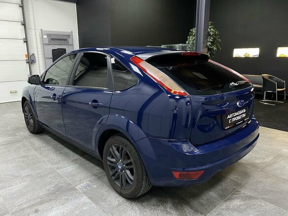 2010 Ford Focus II Рестайлинг, синий, 620000 рублей - вид 5