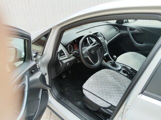 2012 Opel Astra J Рестайлинг, серебристый, 720000 рублей, вид 5