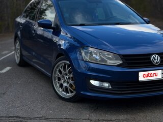 2019 Volkswagen Polo V Рестайлинг, синий, 1420000 рублей, вид 2