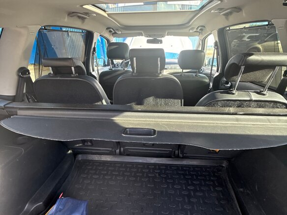 2013 Ford S-MAX I Рестайлинг, белый, 1200000 рублей - вид 12