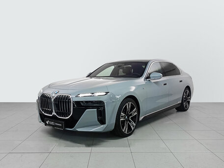 BMW 7 серии VII (G70)