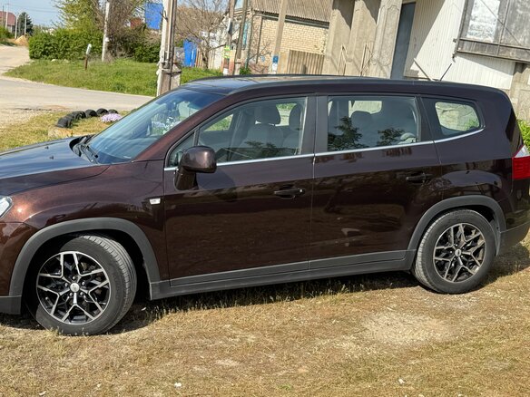 2013 Chevrolet Orlando I, коричневый, 1500000 рублей - вид 5