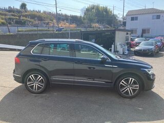 2021 Volkswagen Tiguan II Рестайлинг, чёрный, 1980000 рублей, вид 2