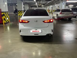 2019 Hyundai Sonata VII (LF) Рестайлинг, белый, 1200000 рублей, вид 4
