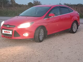 2013 Ford Focus III, красный, 695000 рублей, вид 3